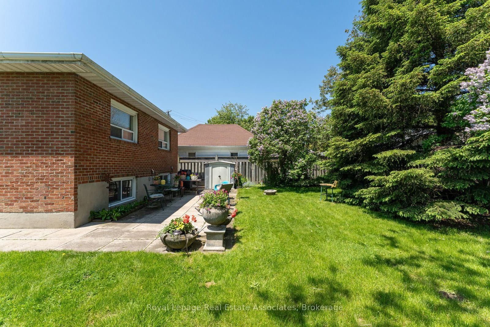 1069 Alexandra Avenue thumbnail 36