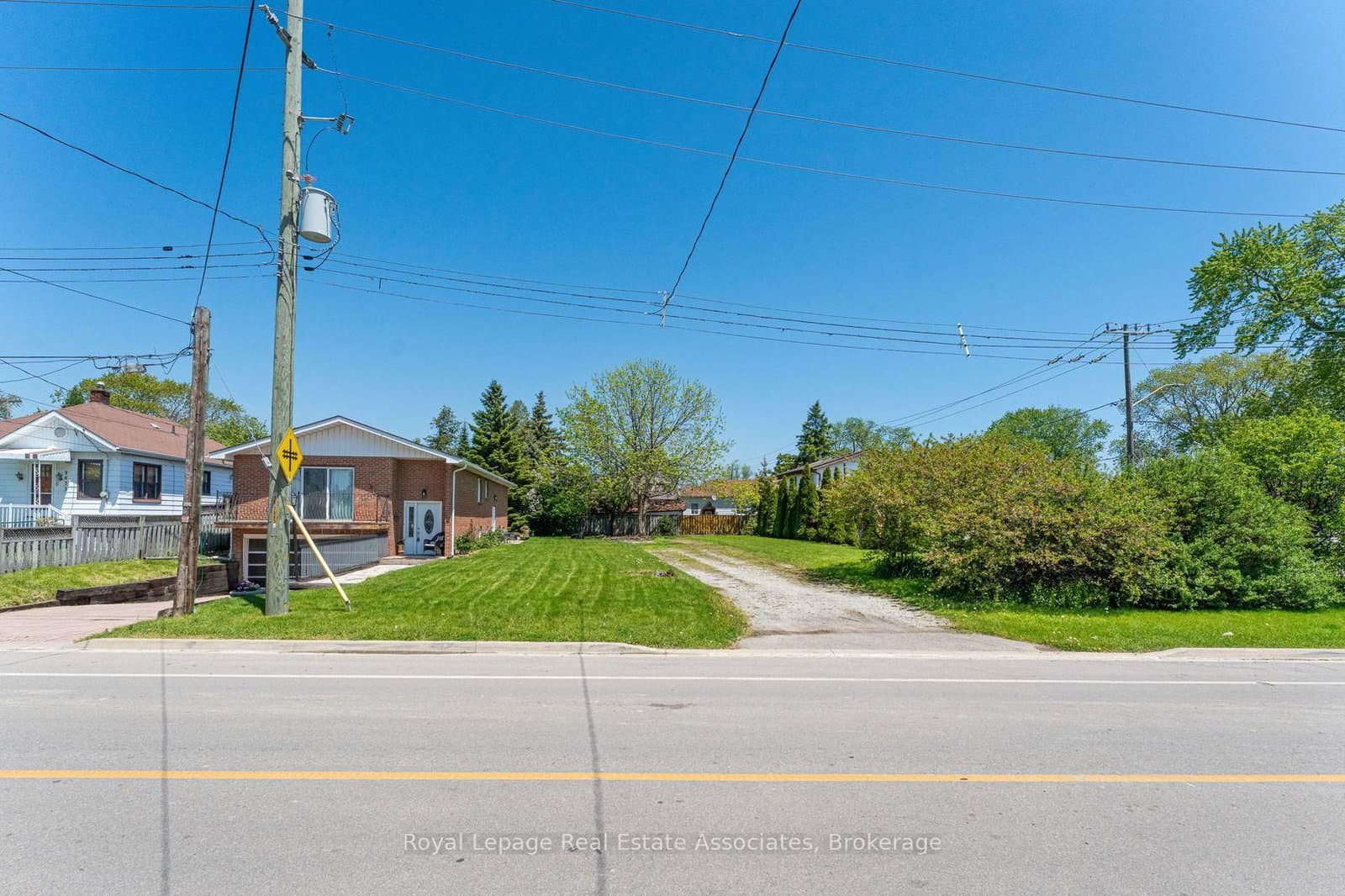 1069 Alexandra Avenue thumbnail 40