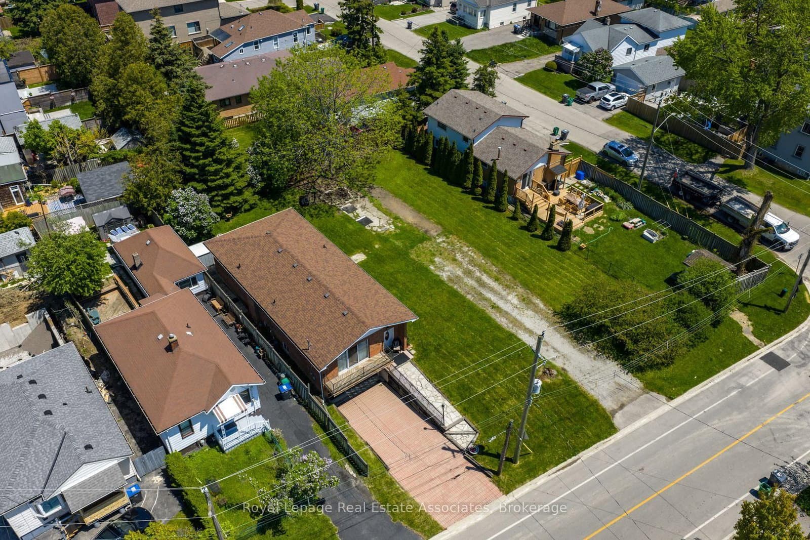 1069 Alexandra Avenue thumbnail 41
