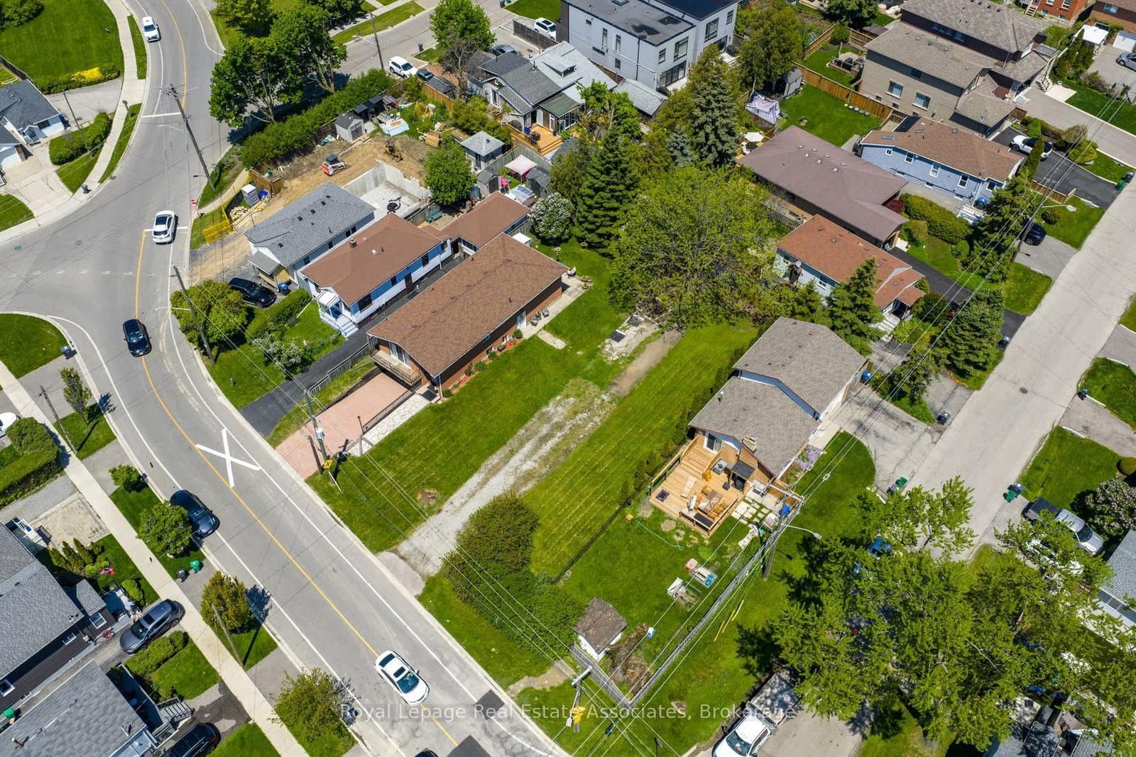 1069 Alexandra Avenue thumbnail 43
