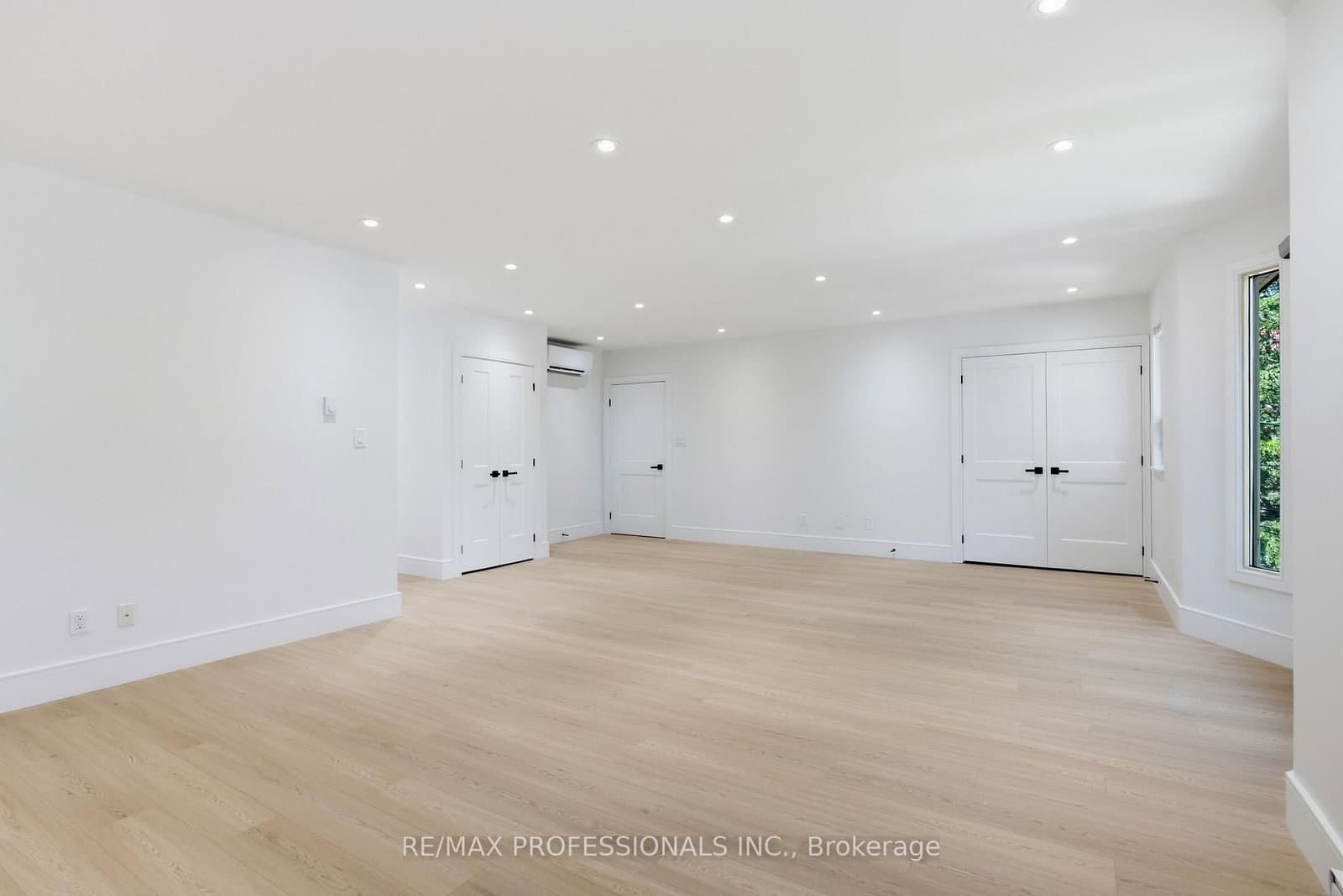 105 Cavell Avenue thumbnail 11