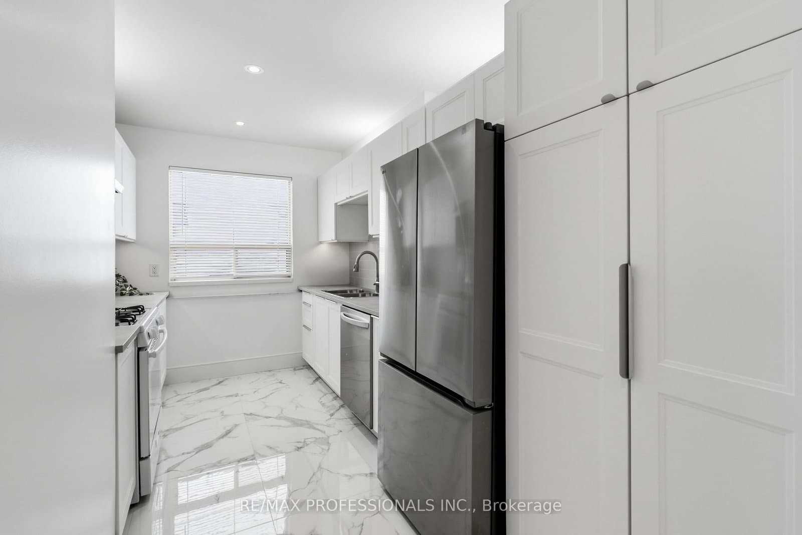 105 Cavell Avenue thumbnail 14