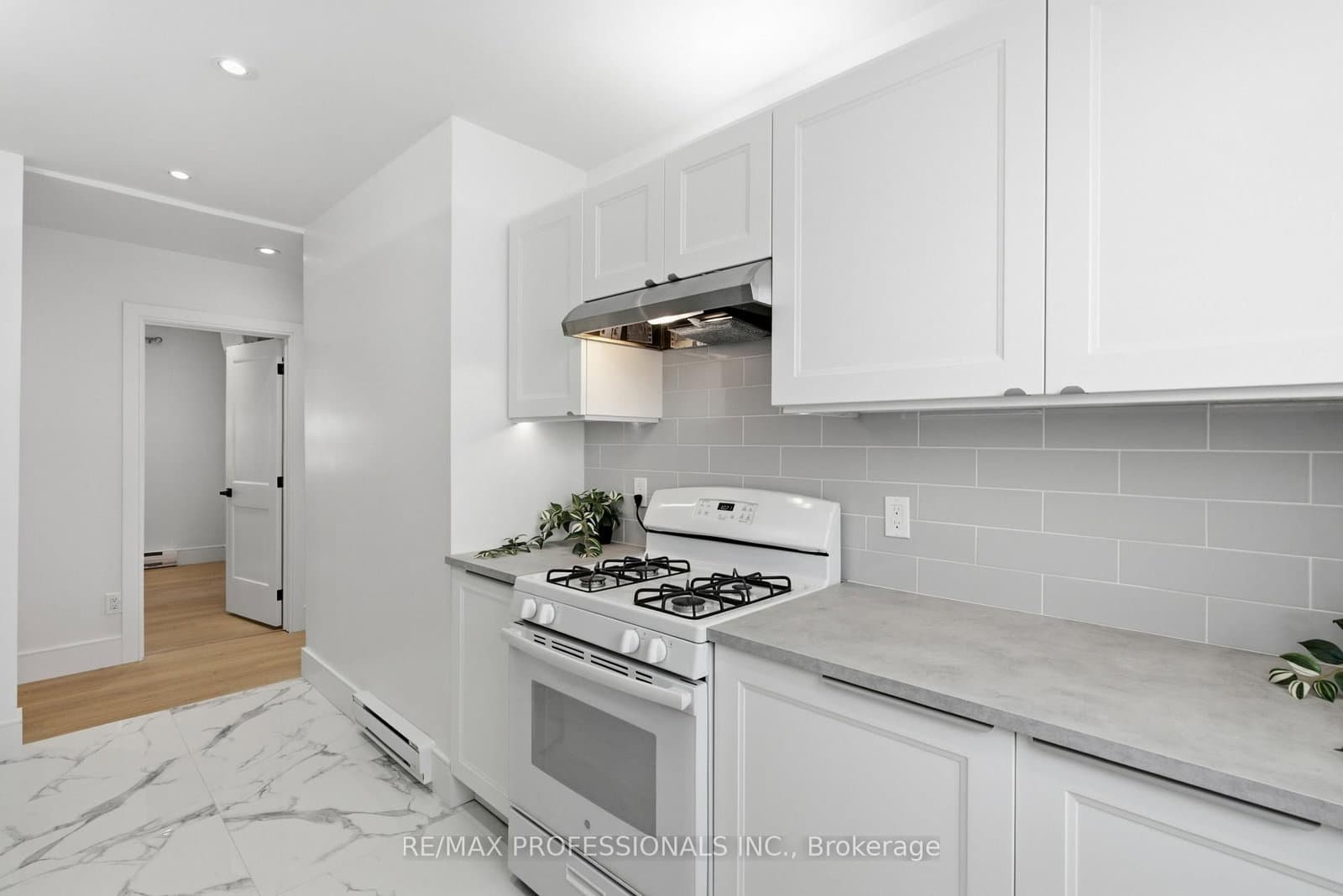 105 Cavell Avenue thumbnail 20