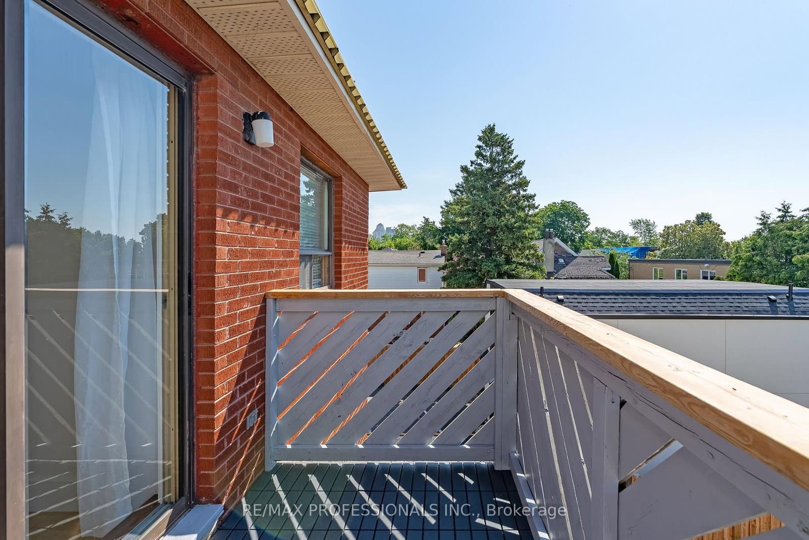 105 Cavell Avenue thumbnail 25