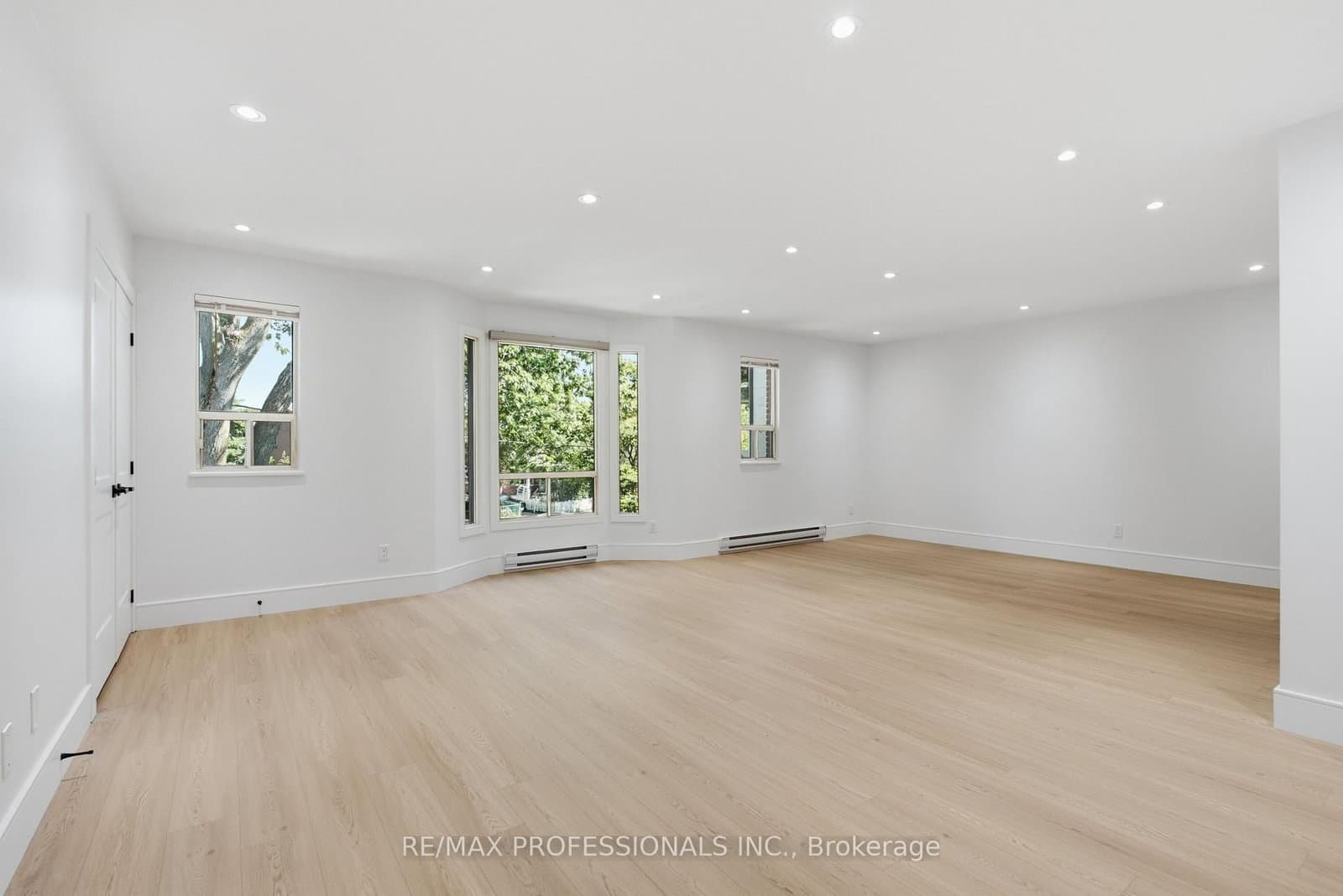 105 Cavell Avenue thumbnail 4