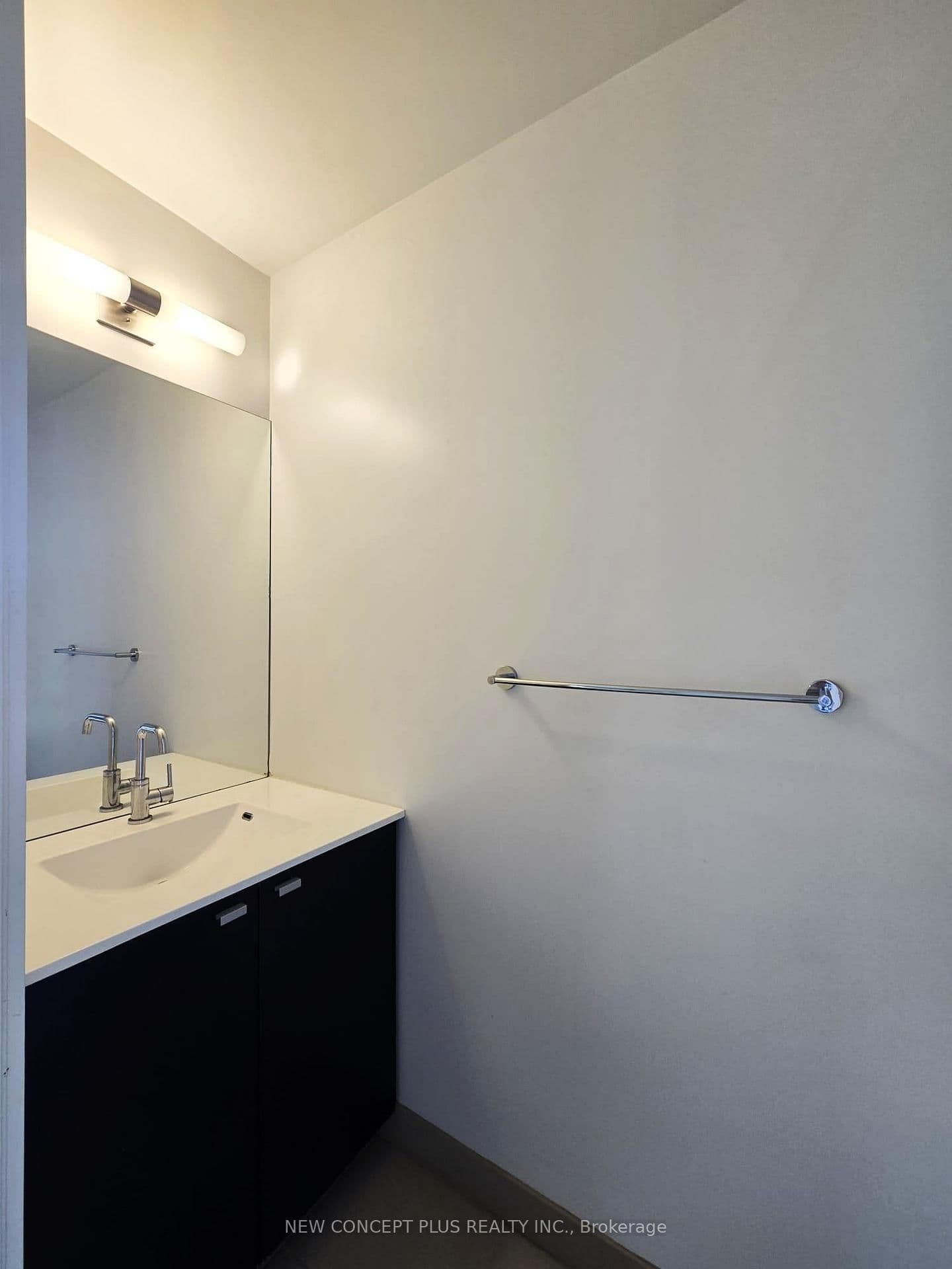 105 The Queensway, Unit 2205 thumbnail 11