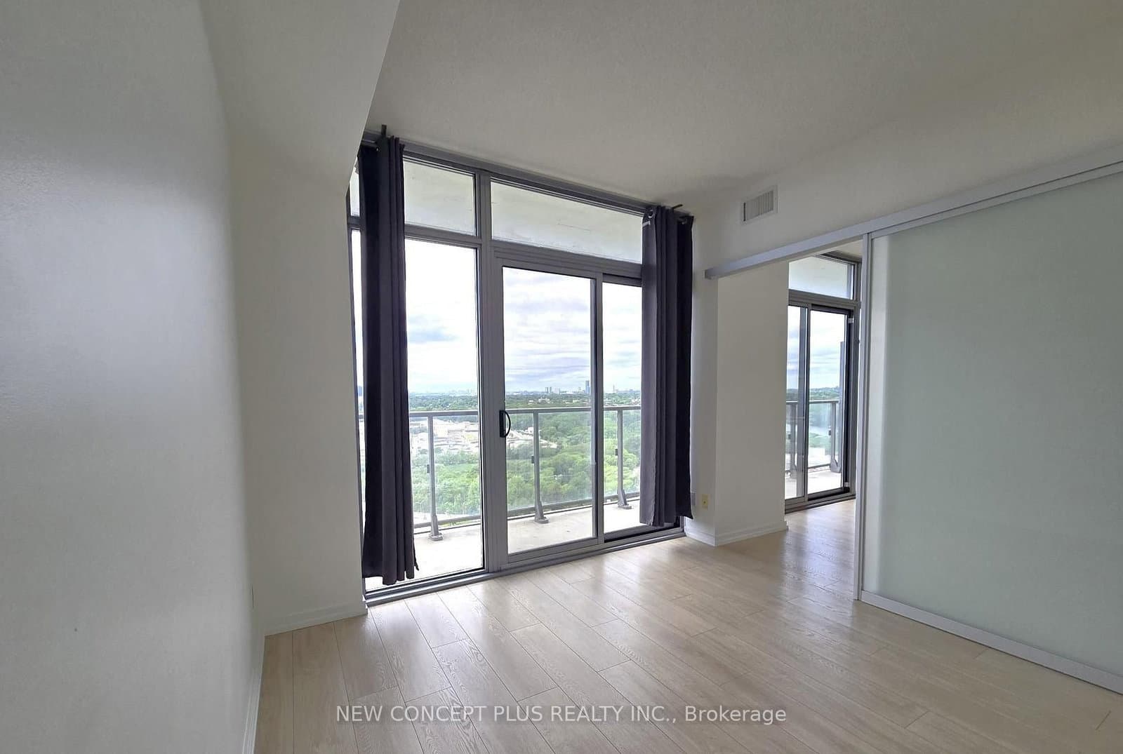105 The Queensway, Unit 2205 thumbnail 4