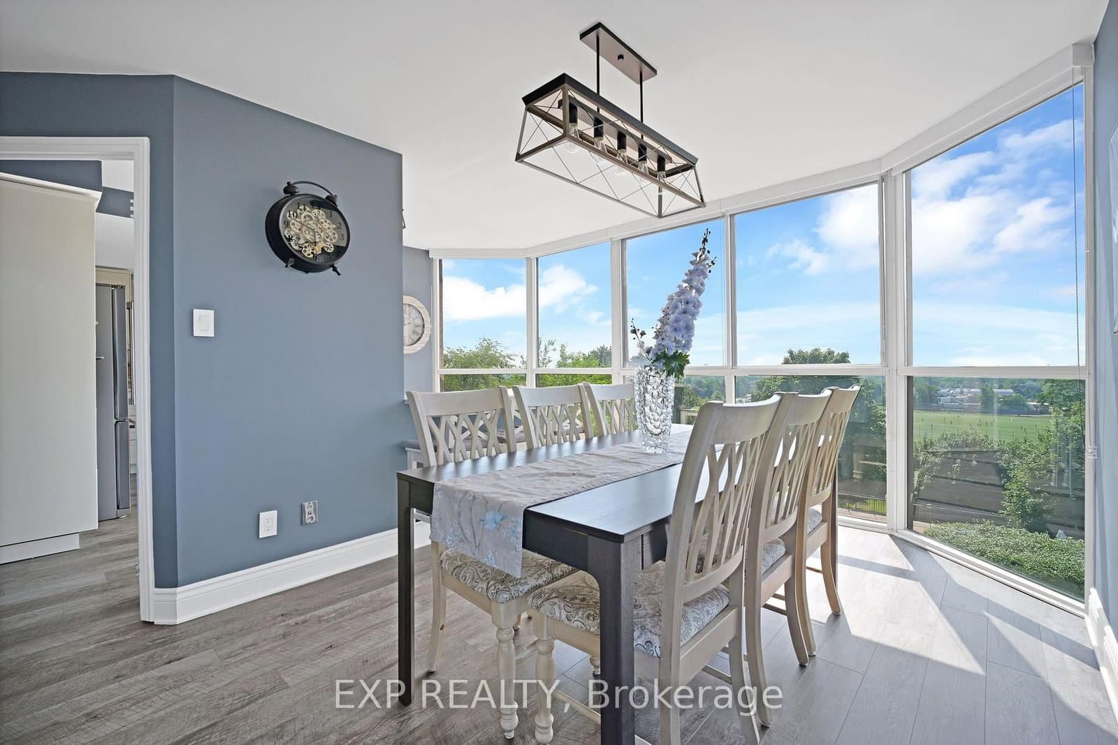 880 Dundas Street W, Unit 307 thumbnail 15