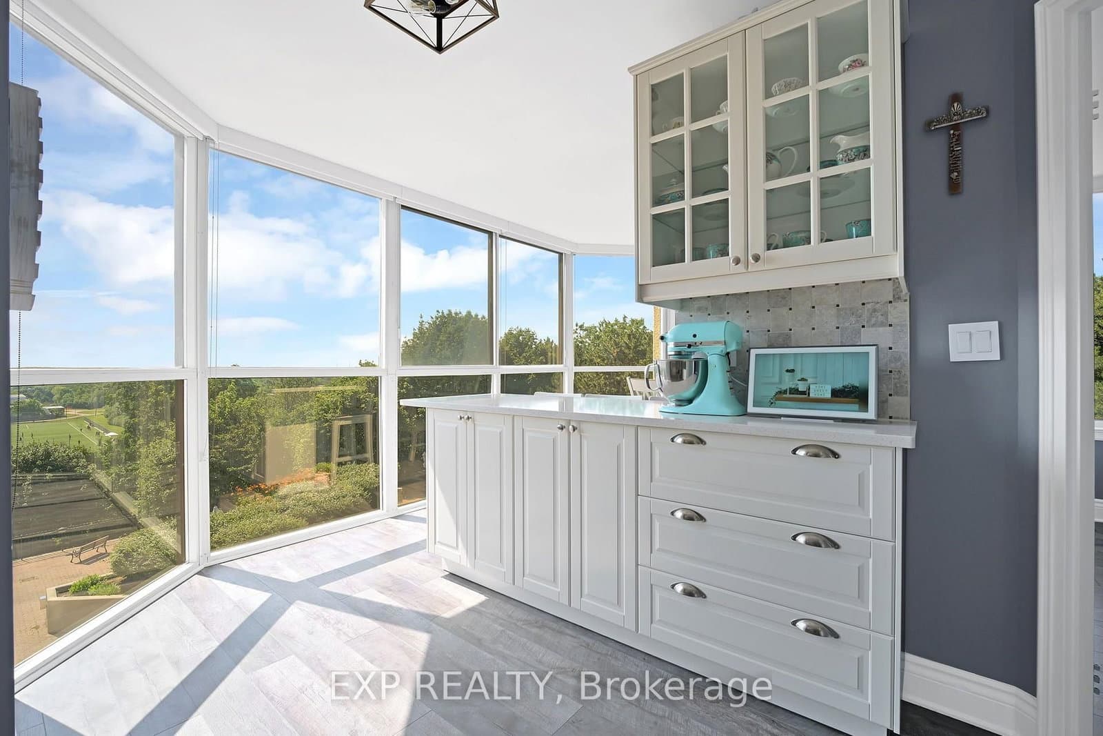 880 Dundas Street W, Unit 307 thumbnail 19