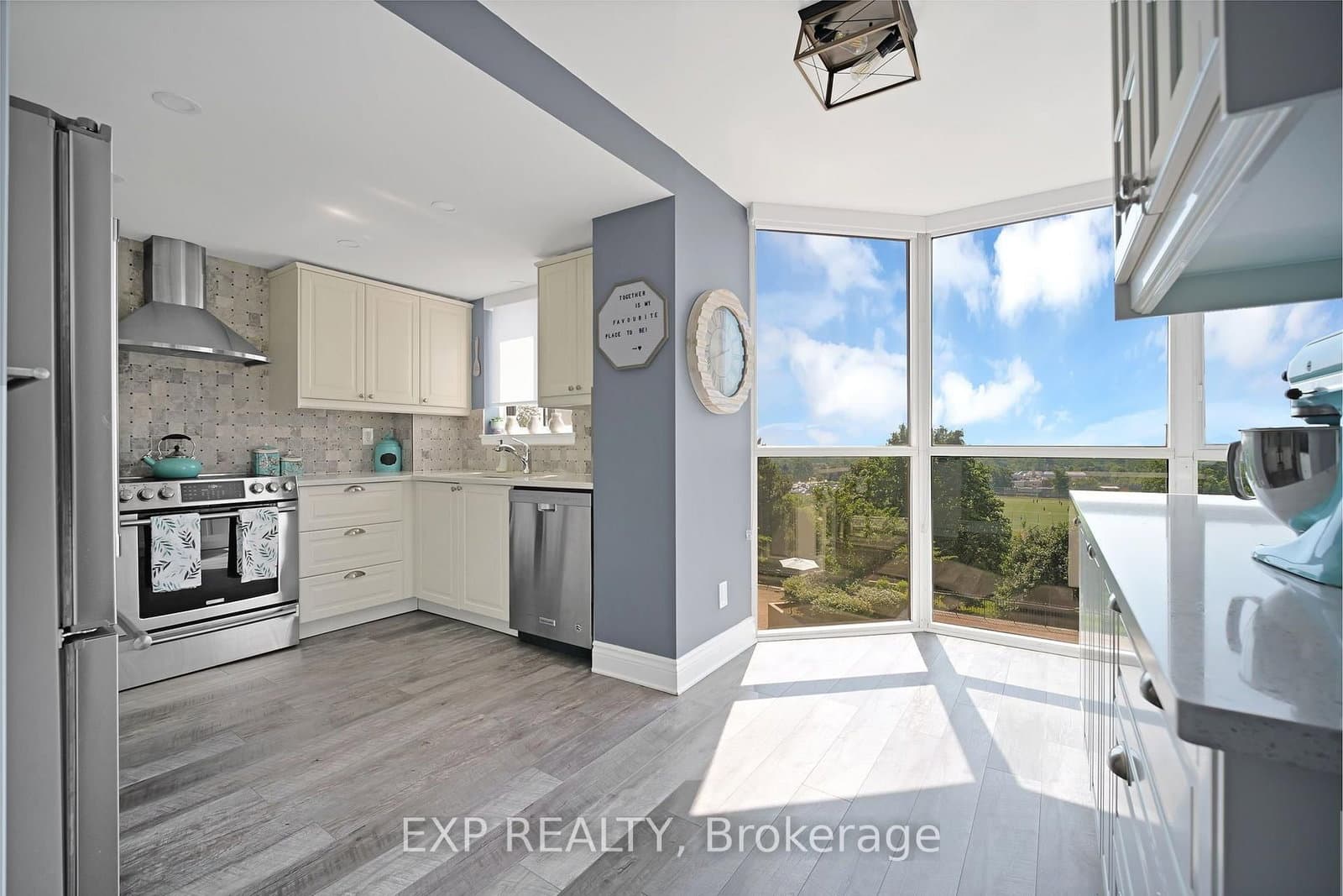 880 Dundas Street W, Unit 307 thumbnail 21