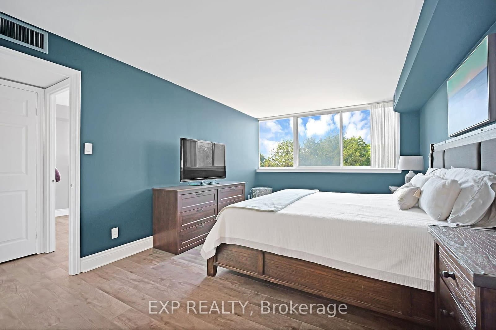 880 Dundas Street W, Unit 307 thumbnail 29