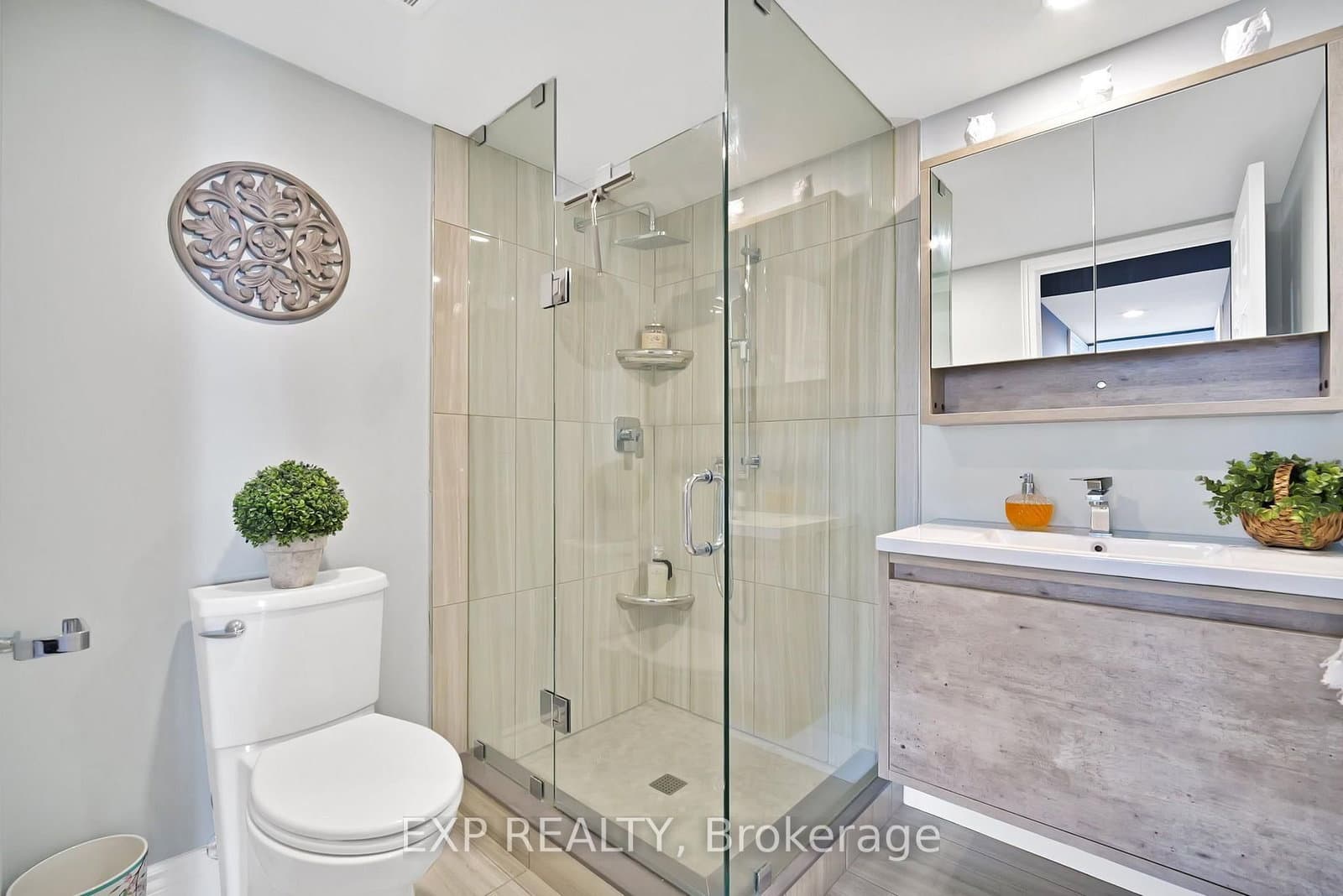 880 Dundas Street W, Unit 307 thumbnail 38
