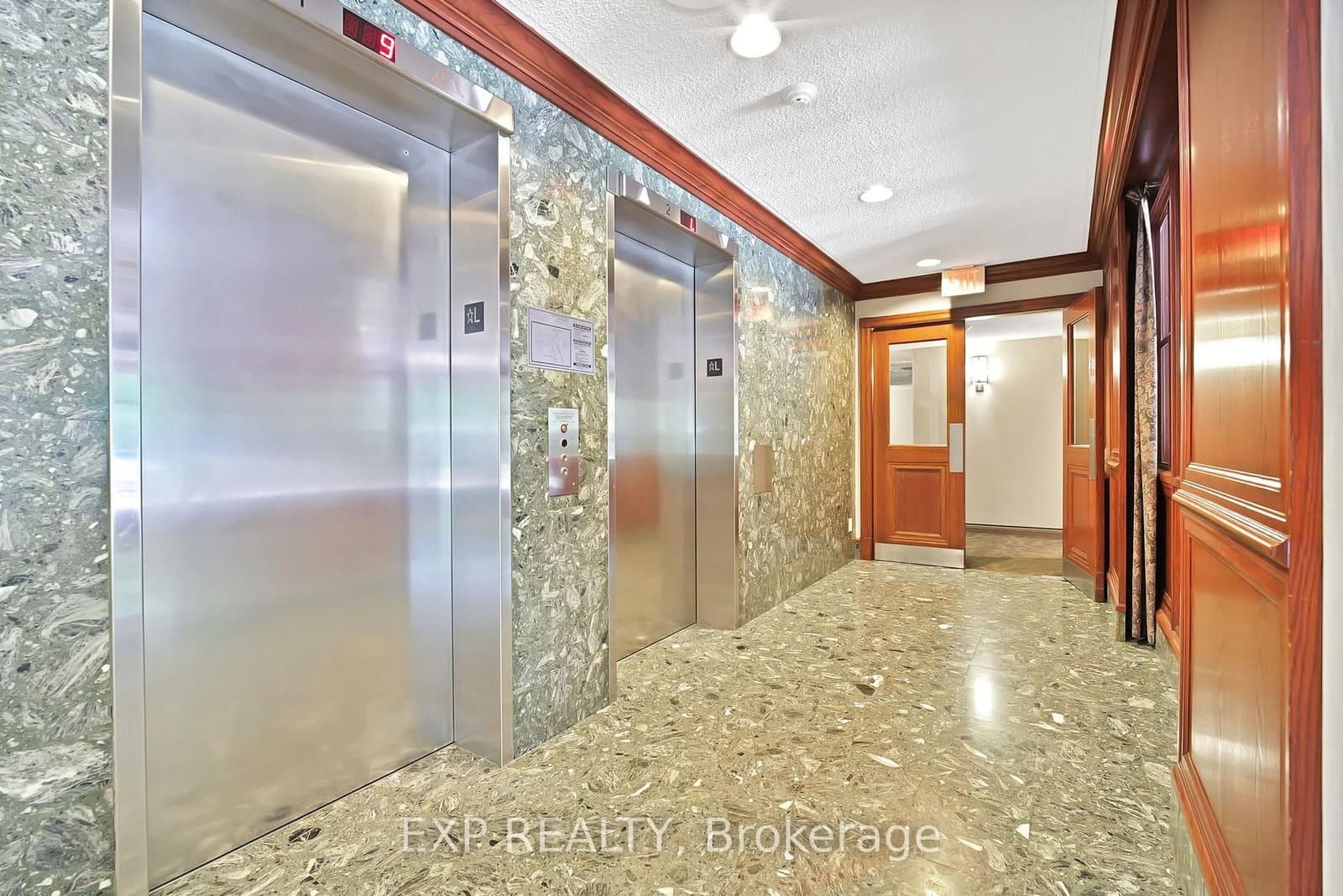 880 Dundas Street W, Unit 307 thumbnail 39