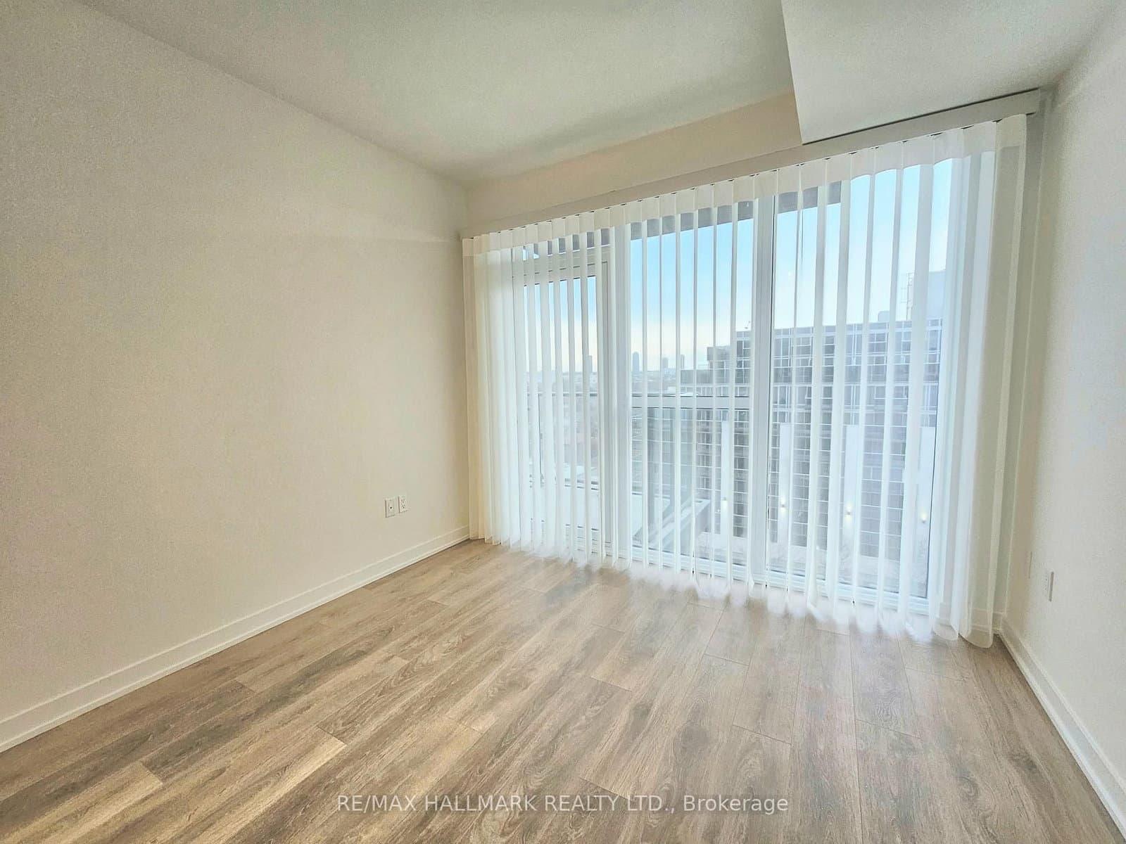1037 The Queensway, Unit 720 thumbnail 11