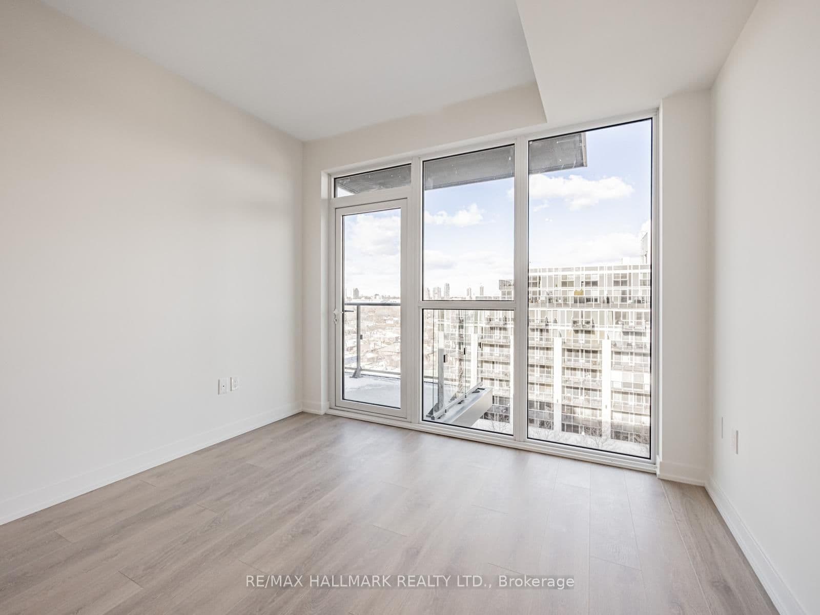 1037 The Queensway, Unit 720 thumbnail 12