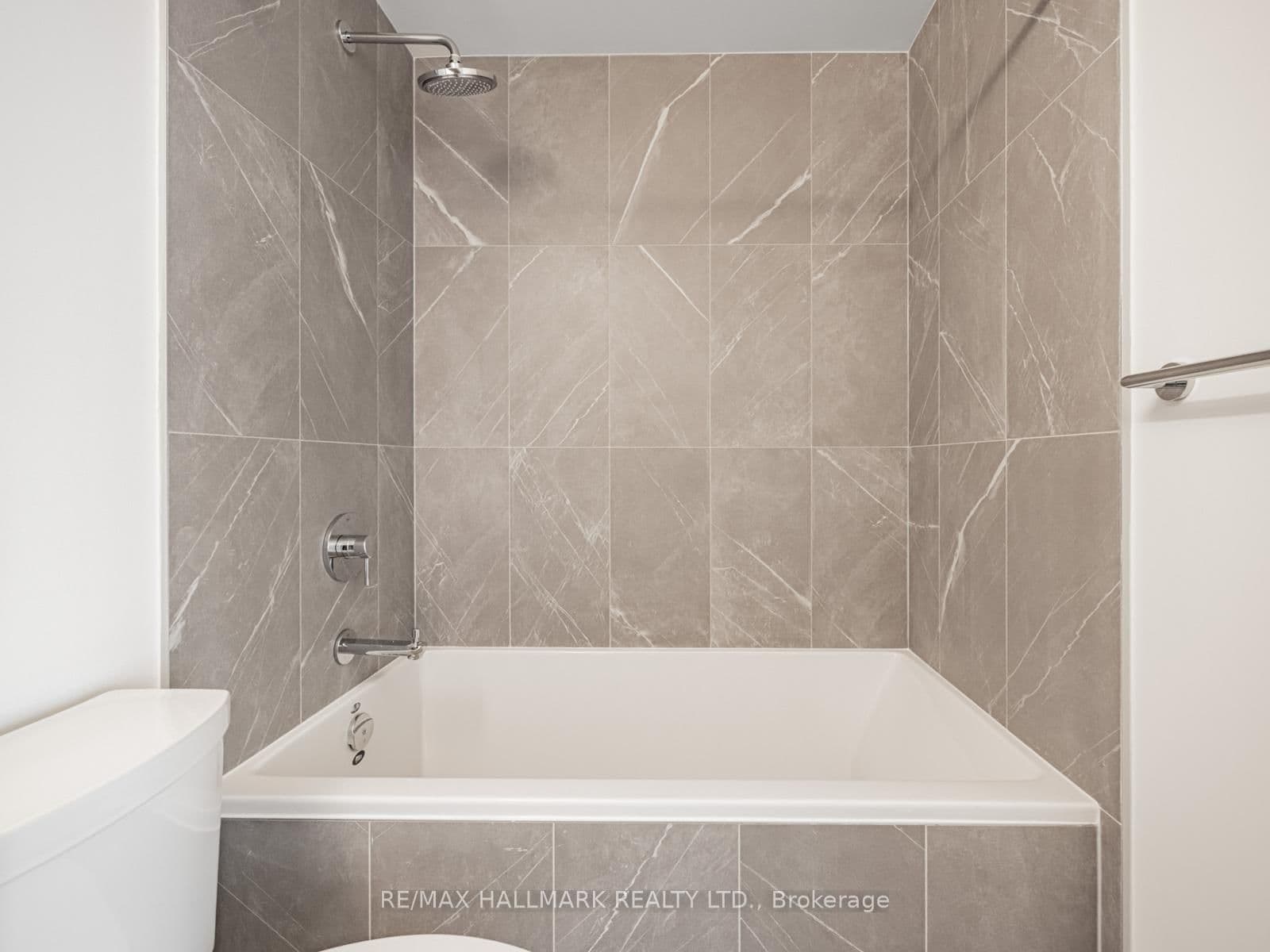 1037 The Queensway, Unit 720 thumbnail 22