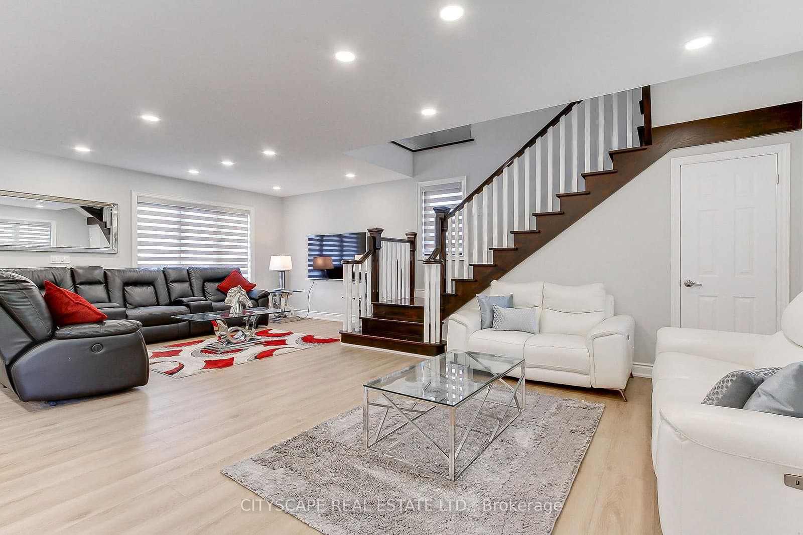 1543 Indian Grove thumbnail 11