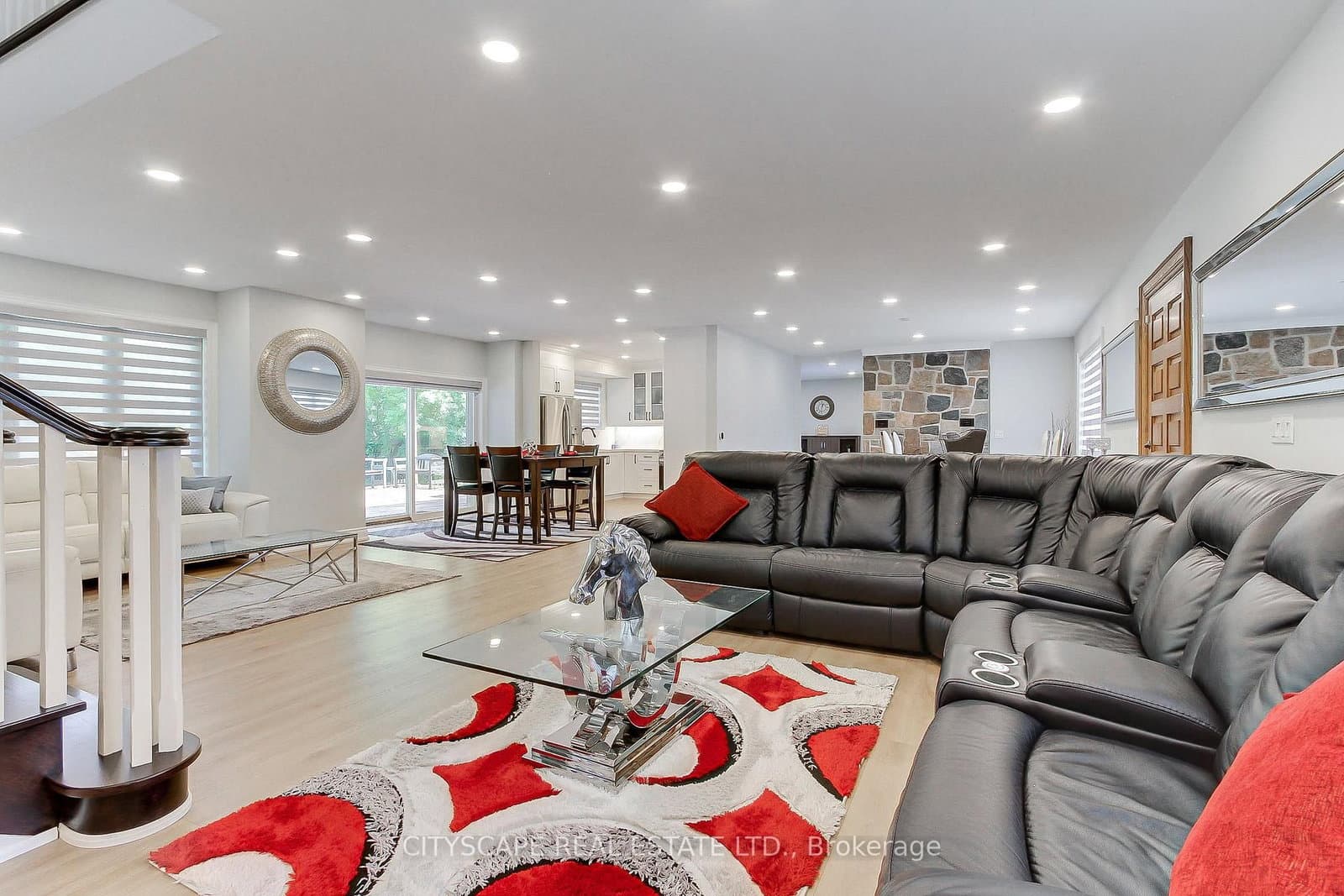 1543 Indian Grove thumbnail 15