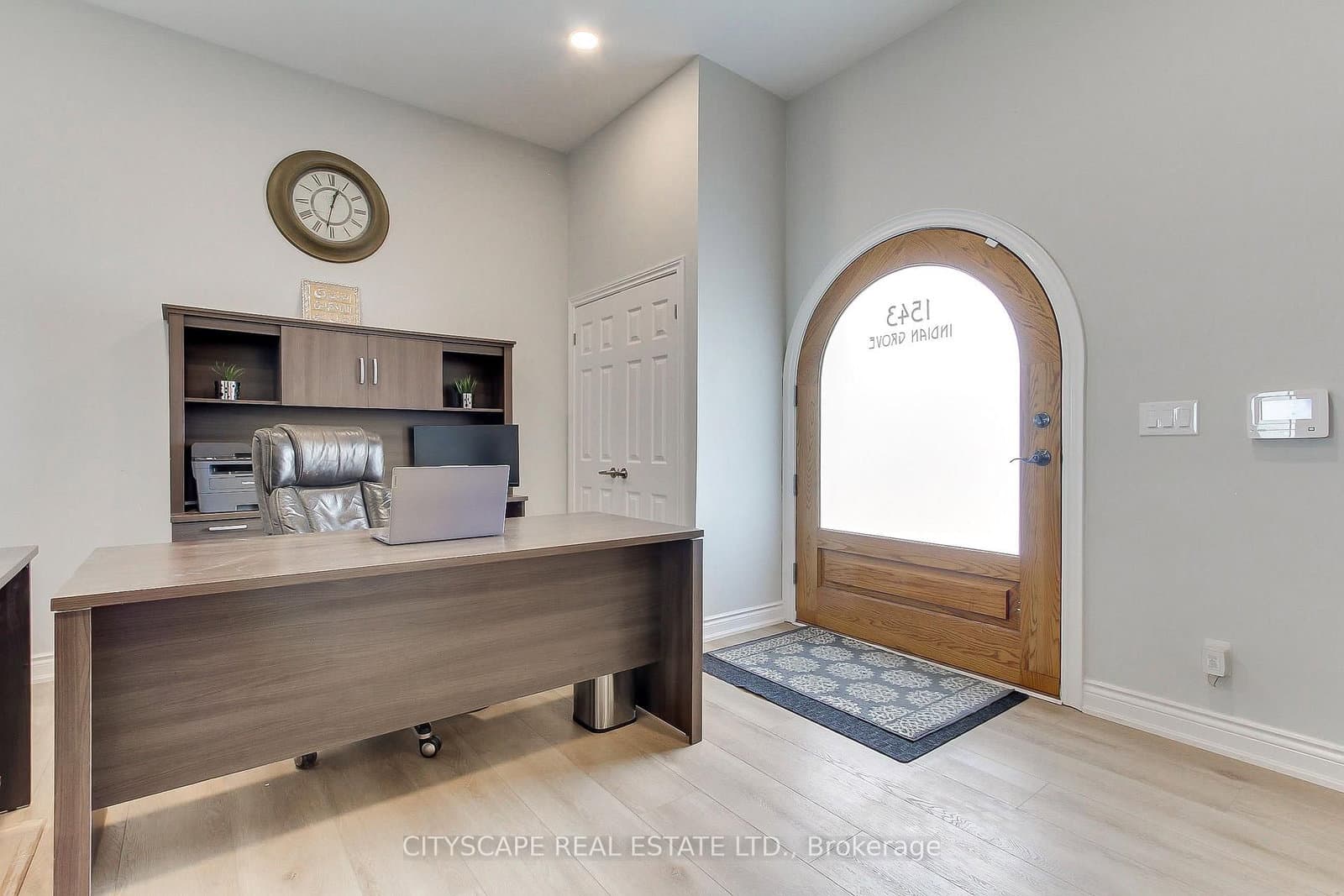 1543 Indian Grove thumbnail 16
