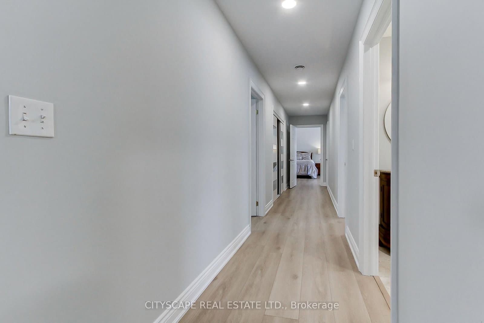 1543 Indian Grove thumbnail 20