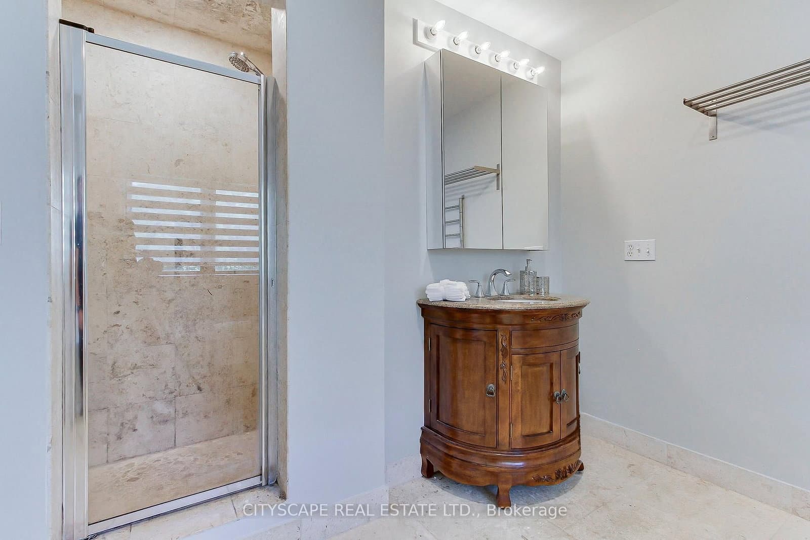 1543 Indian Grove thumbnail 27