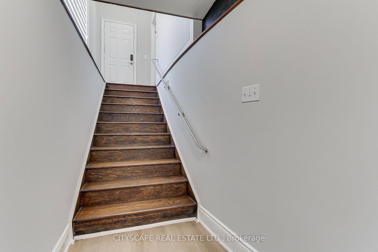 1543 Indian Grove thumbnail 38