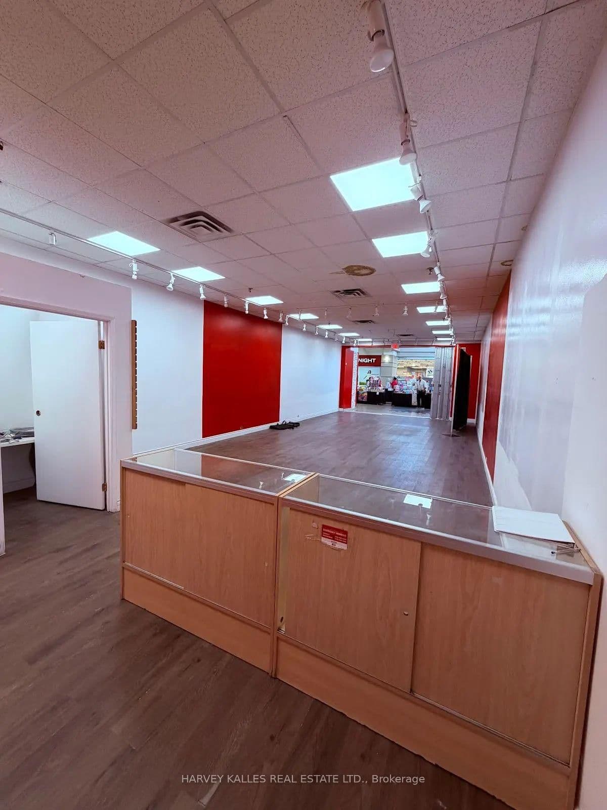 1911 Finch Avenue W, Unit 105 thumbnail 16