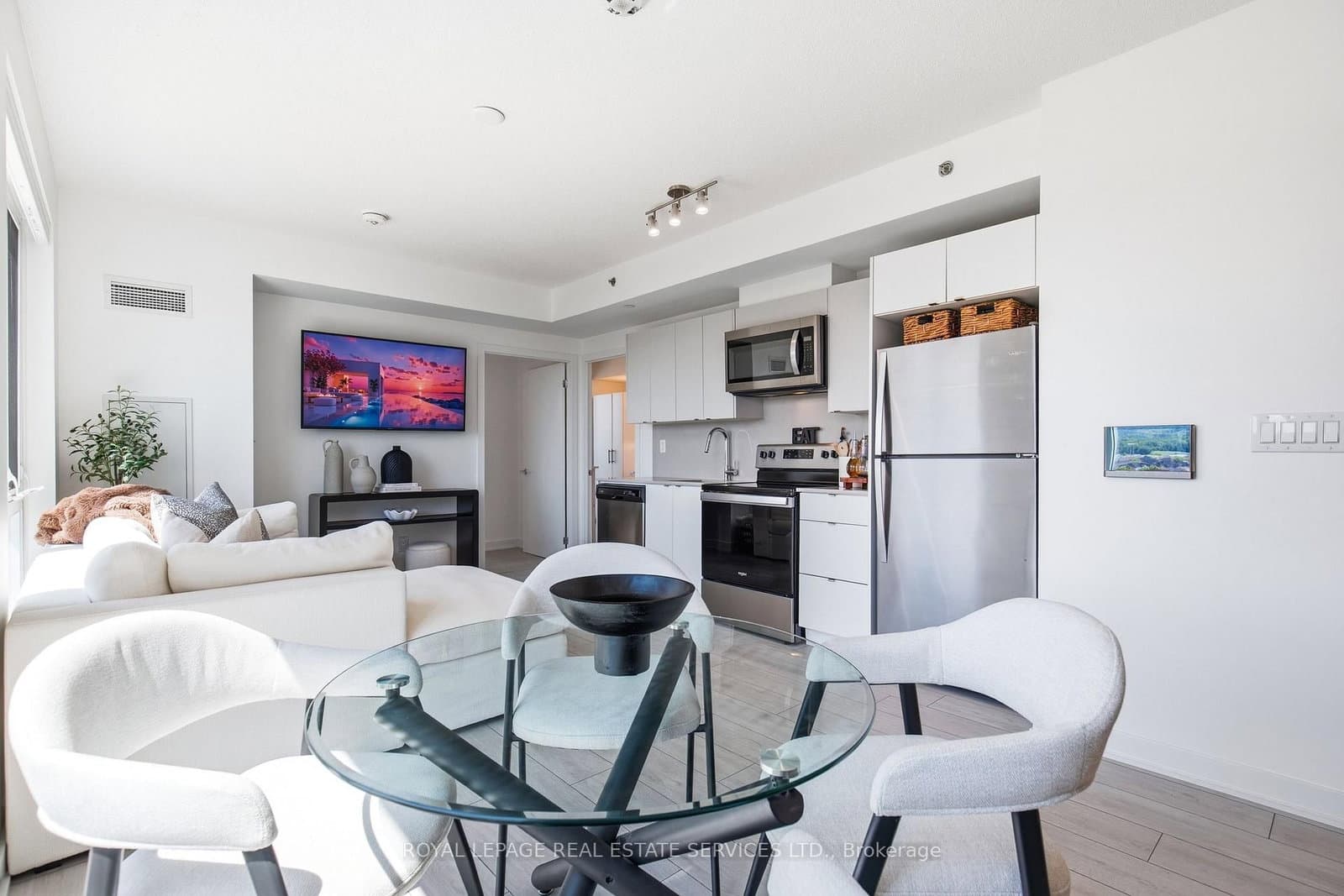 3210 Dakota Common, Unit A607 thumbnail 12