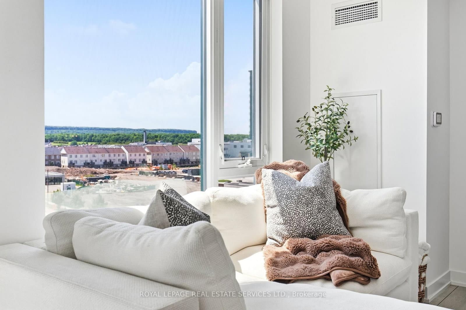 3210 Dakota Common, Unit A607 thumbnail 14