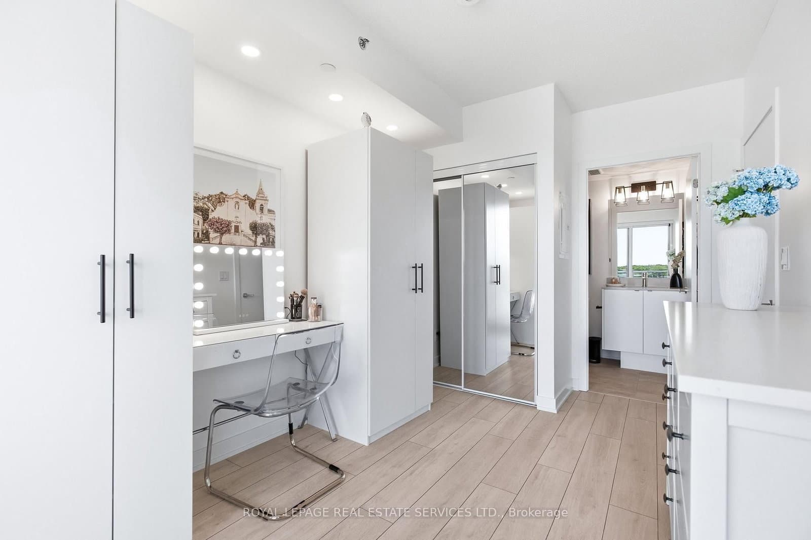 3210 Dakota Common, Unit A607 thumbnail 19