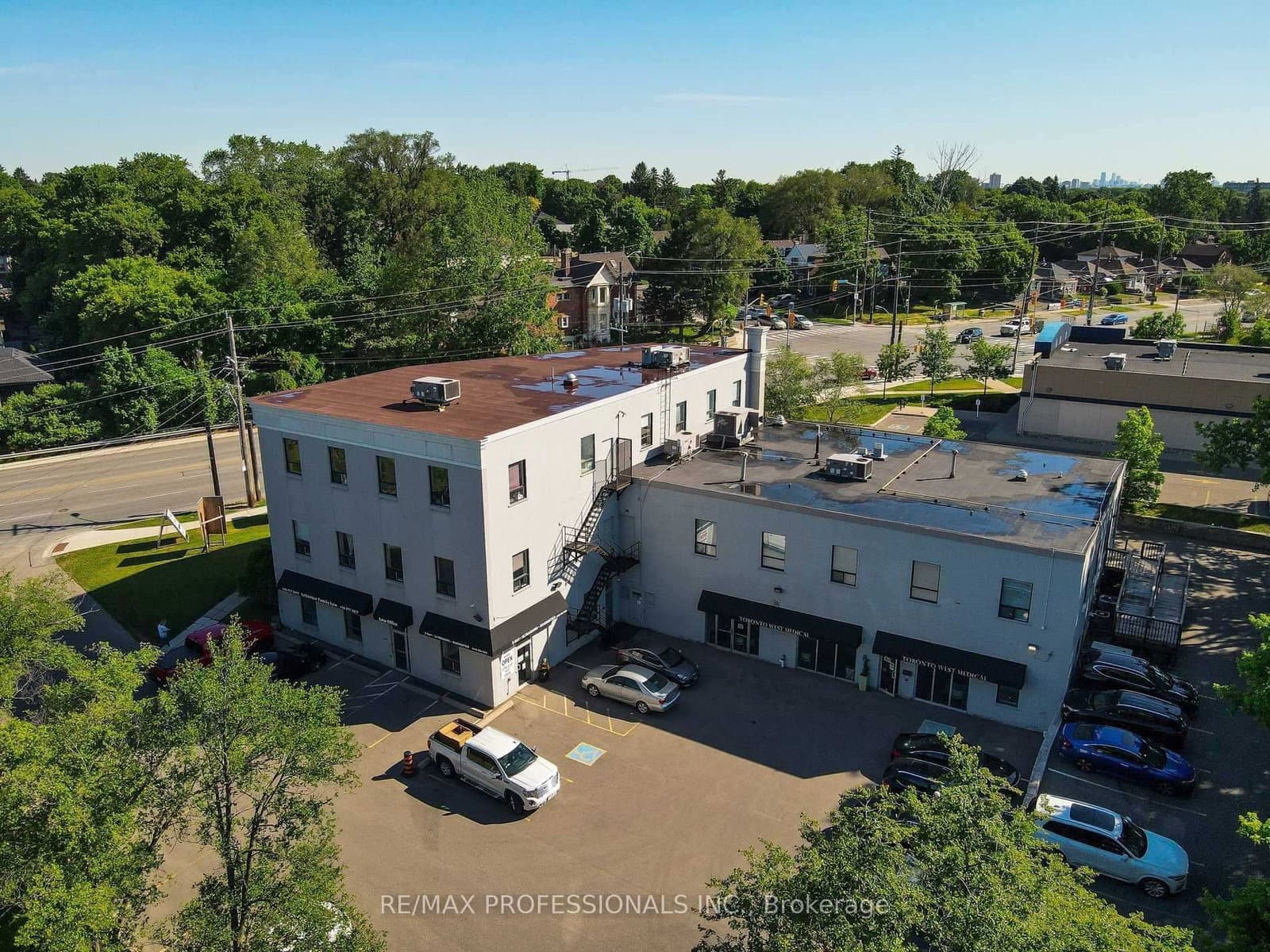 523 The Queensway Way, Unit 107 thumbnail 29