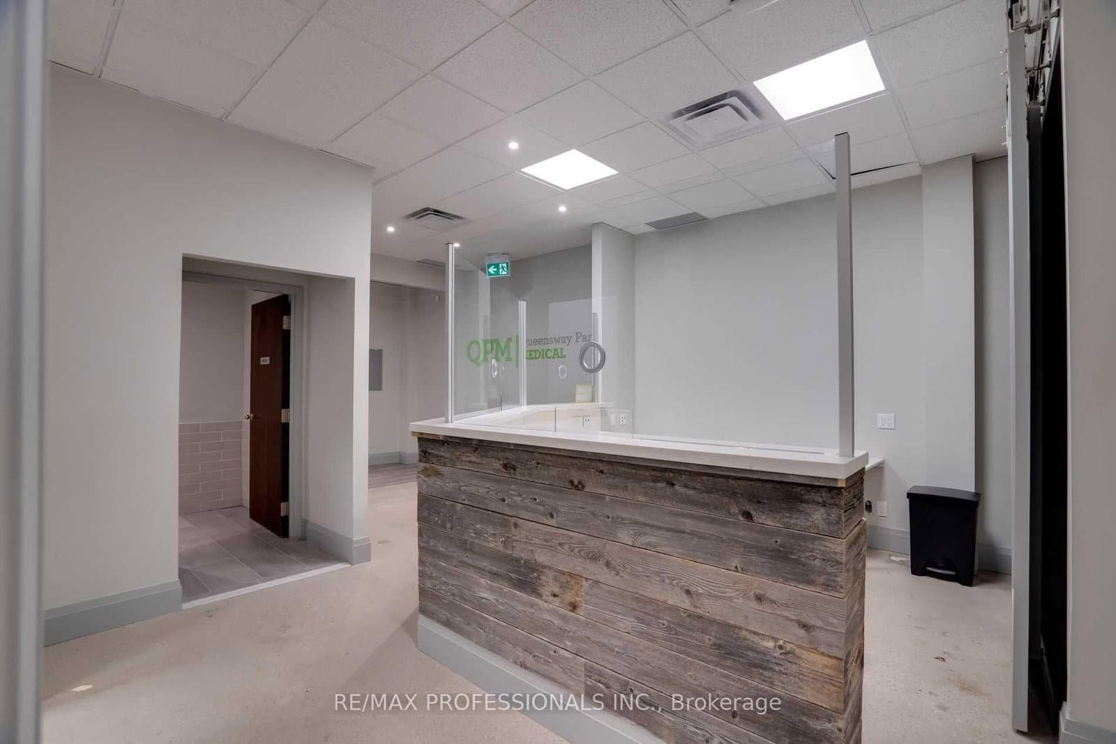 523 The Queensway Way, Unit 107 thumbnail 9
