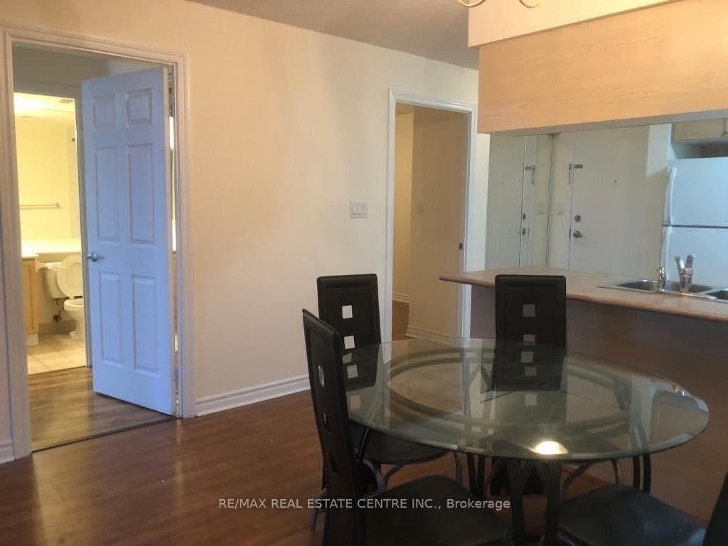 3880 Duke Of York Boulevard, Unit 2409 thumbnail 9