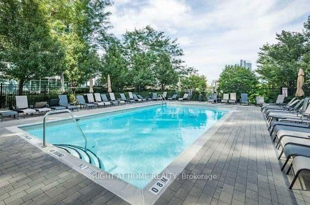 185 Legion Road N, Unit 904 thumbnail 12