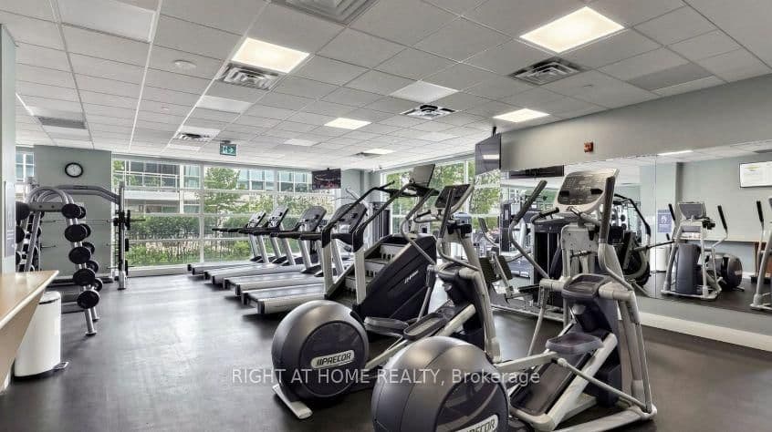 185 Legion Road N, Unit 904 thumbnail 18