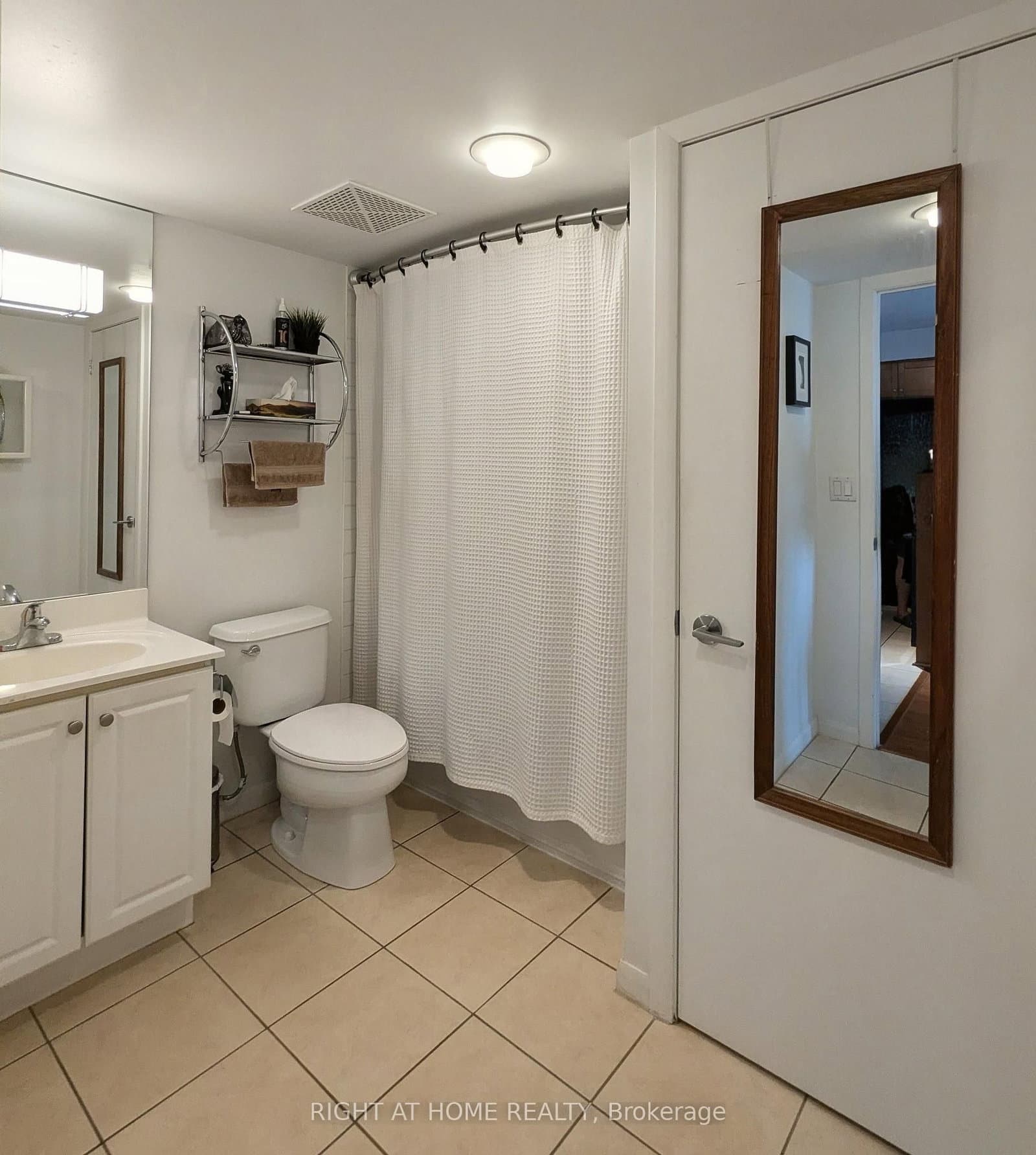 185 Legion Road N, Unit 904 thumbnail 6