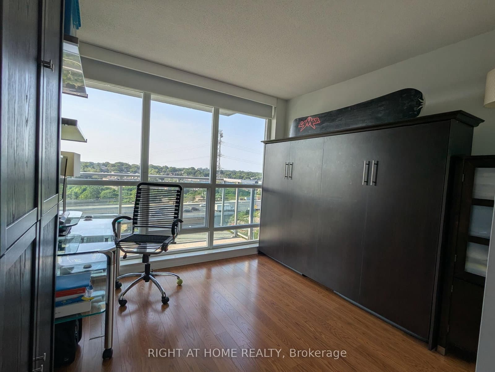 185 Legion Road N, Unit 904 thumbnail 8