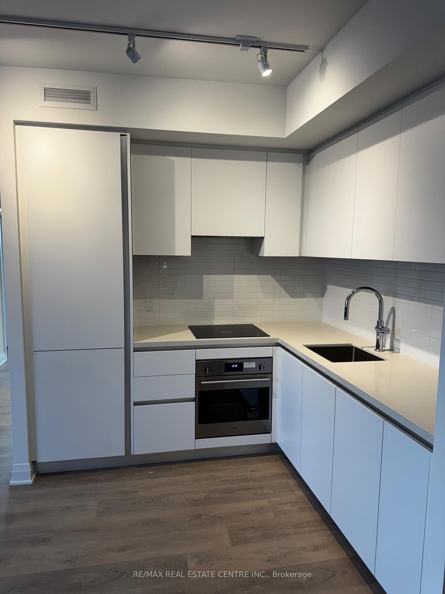 4015 The Exchange, Unit 3707 thumbnail 10