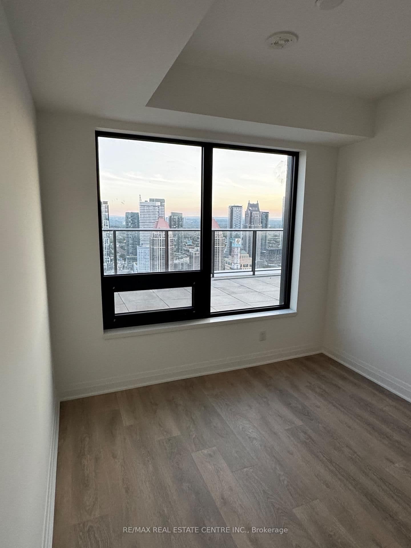 4015 The Exchange, Unit 3707 thumbnail 15
