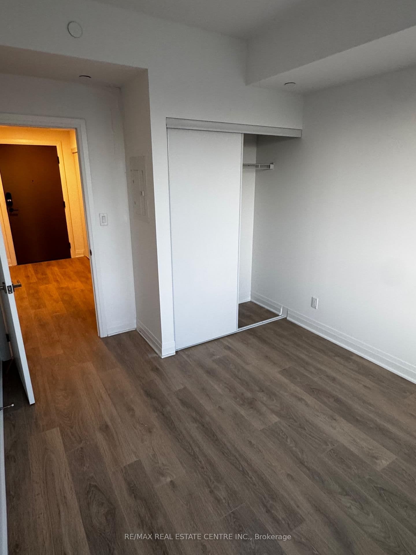 4015 The Exchange, Unit 3707 thumbnail 16