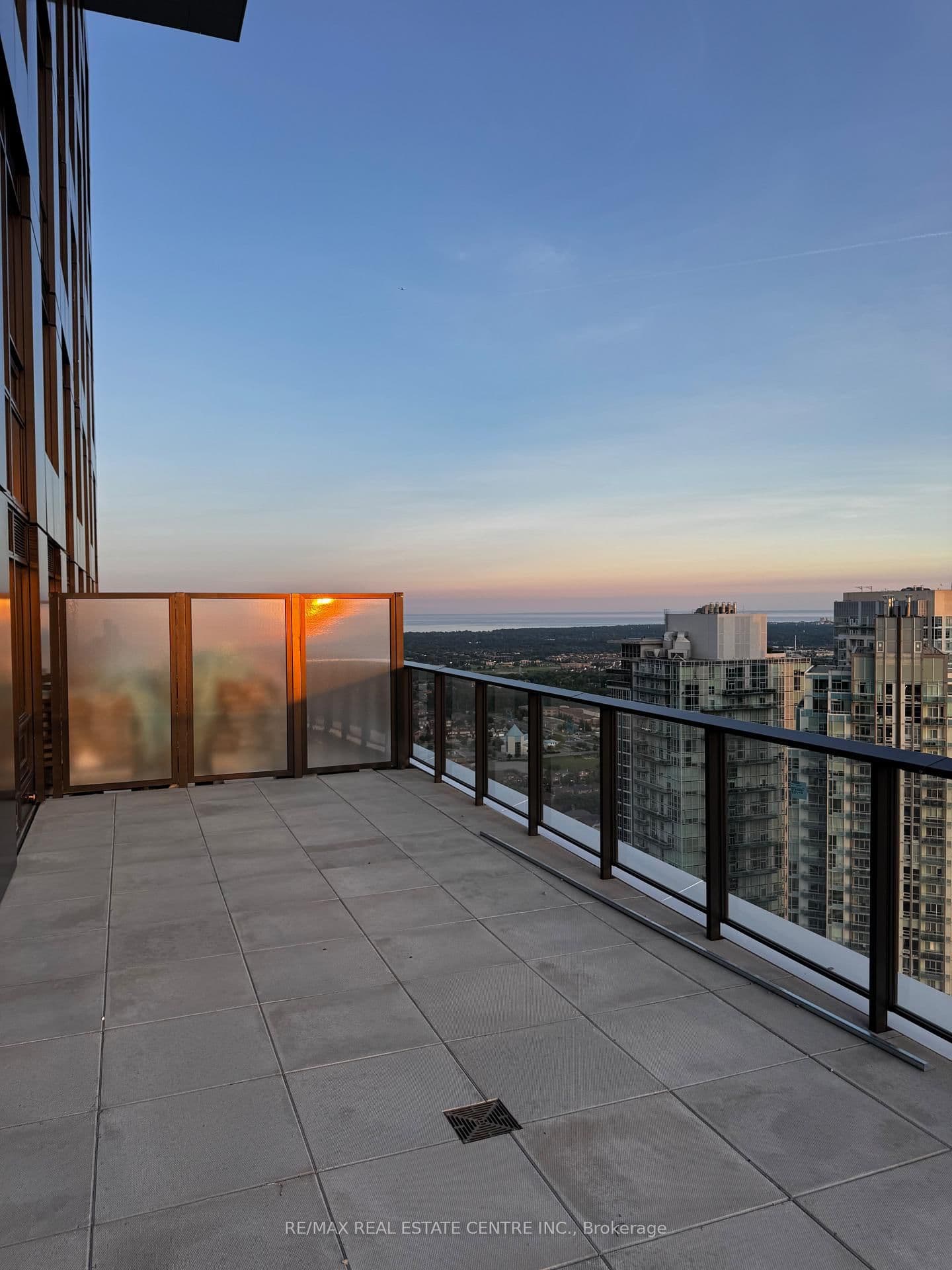 4015 The Exchange, Unit 3707 thumbnail 21