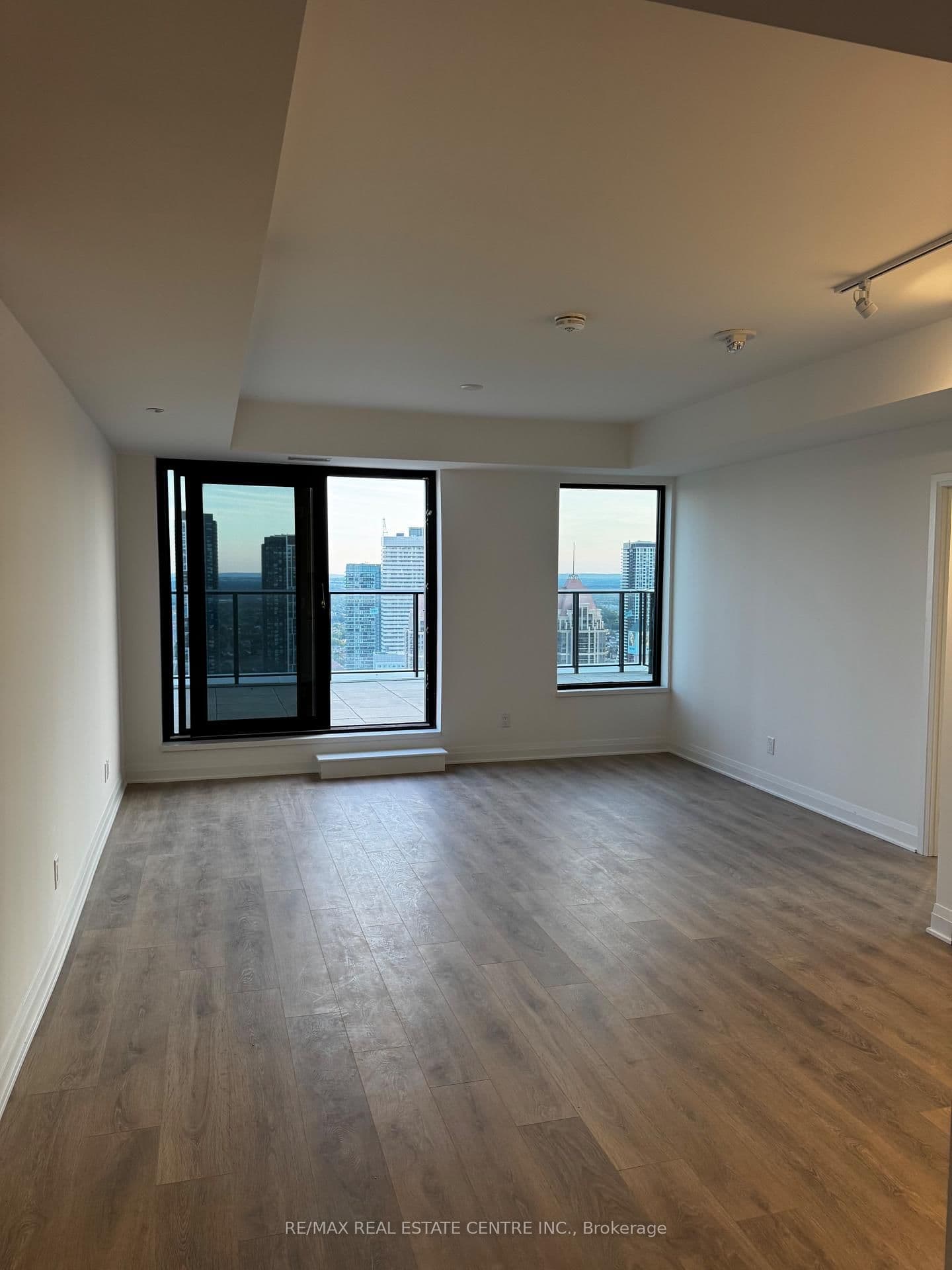 4015 The Exchange, Unit 3707 thumbnail 6
