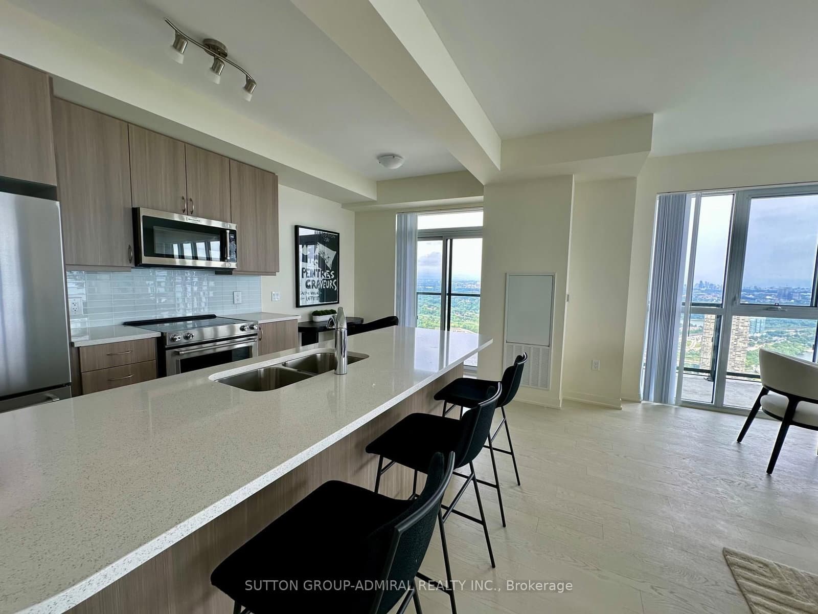 38 Annie Craig Drive, Unit PH102 thumbnail 17