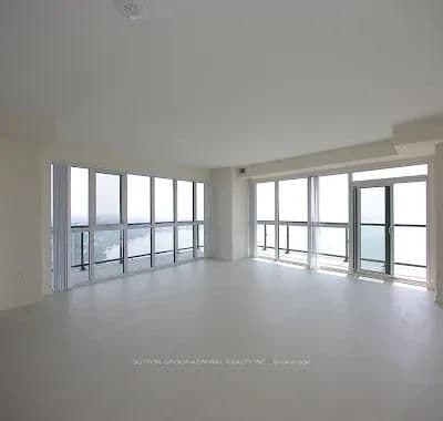 38 Annie Craig Drive, Unit PH102 thumbnail 43