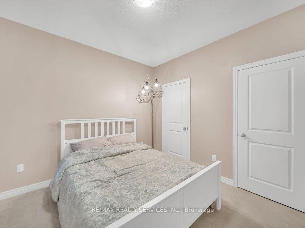 29 Haymarket Drive thumbnail 18