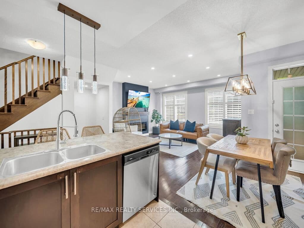 29 Haymarket Drive thumbnail 7