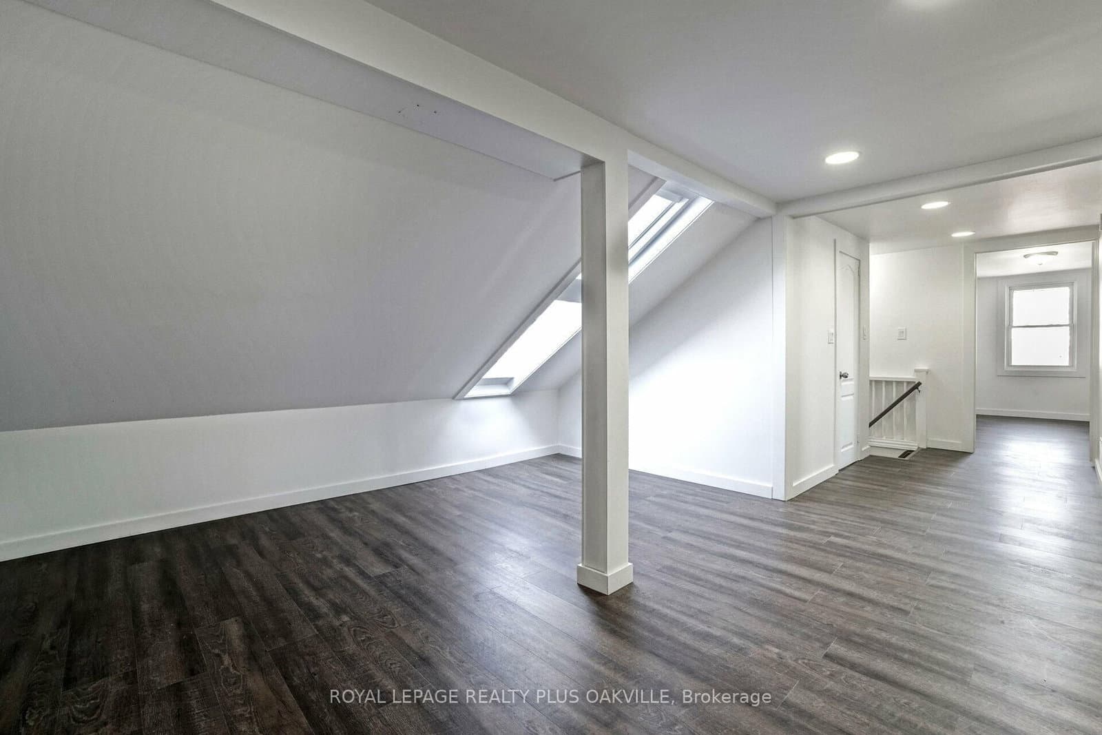 564 Lyons Lane, Unit 2 thumbnail 2