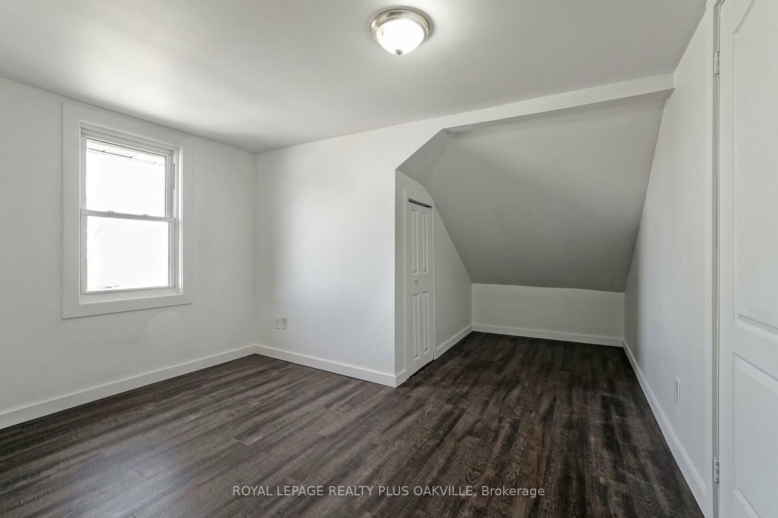564 Lyons Lane, Unit 2 thumbnail 7