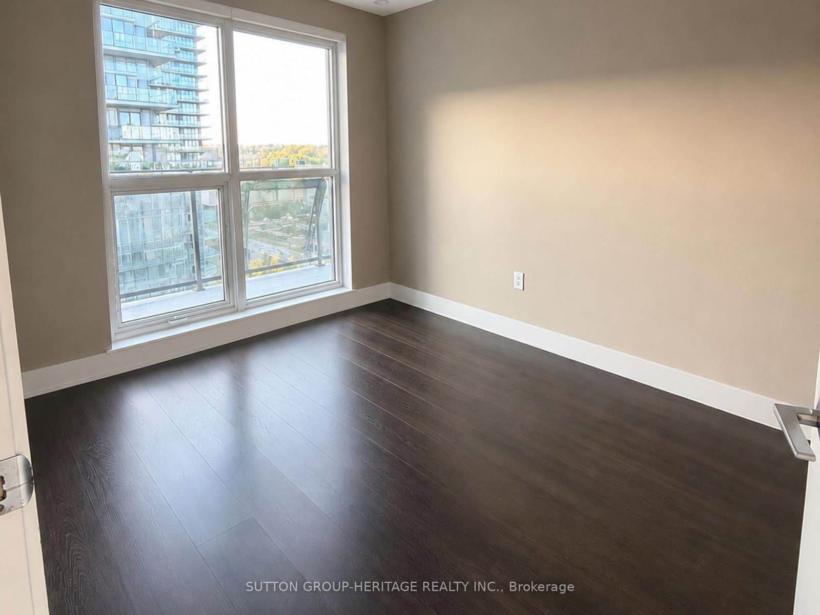 2212 Lake Shore Boulevard W, Unit 907 thumbnail 11