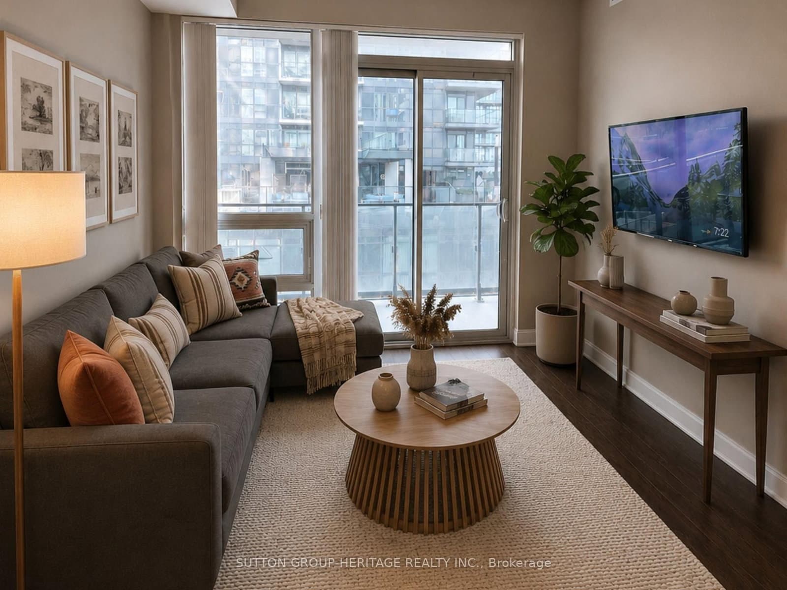 2212 Lake Shore Boulevard W, Unit 907 thumbnail 2